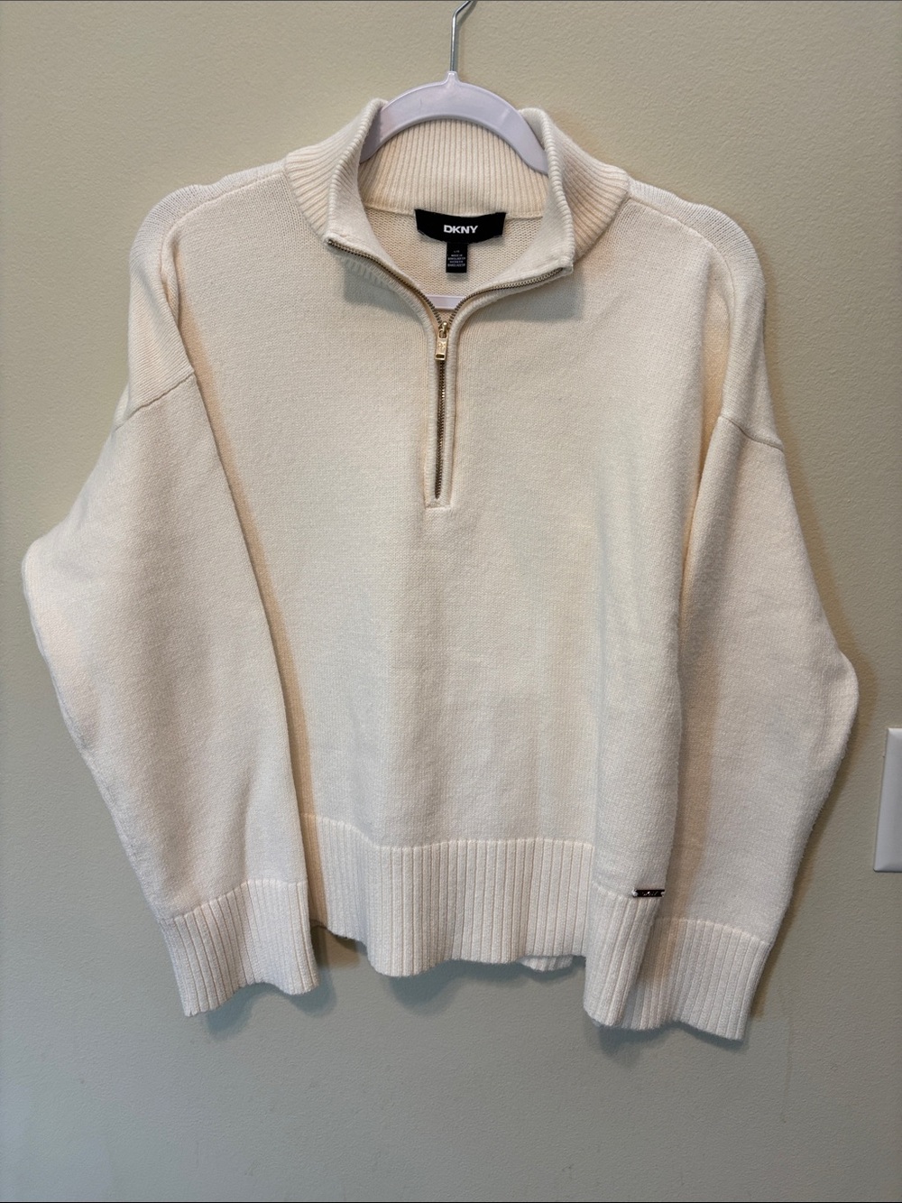 DKNY women’s Cream Zip-Neck Sweater size large